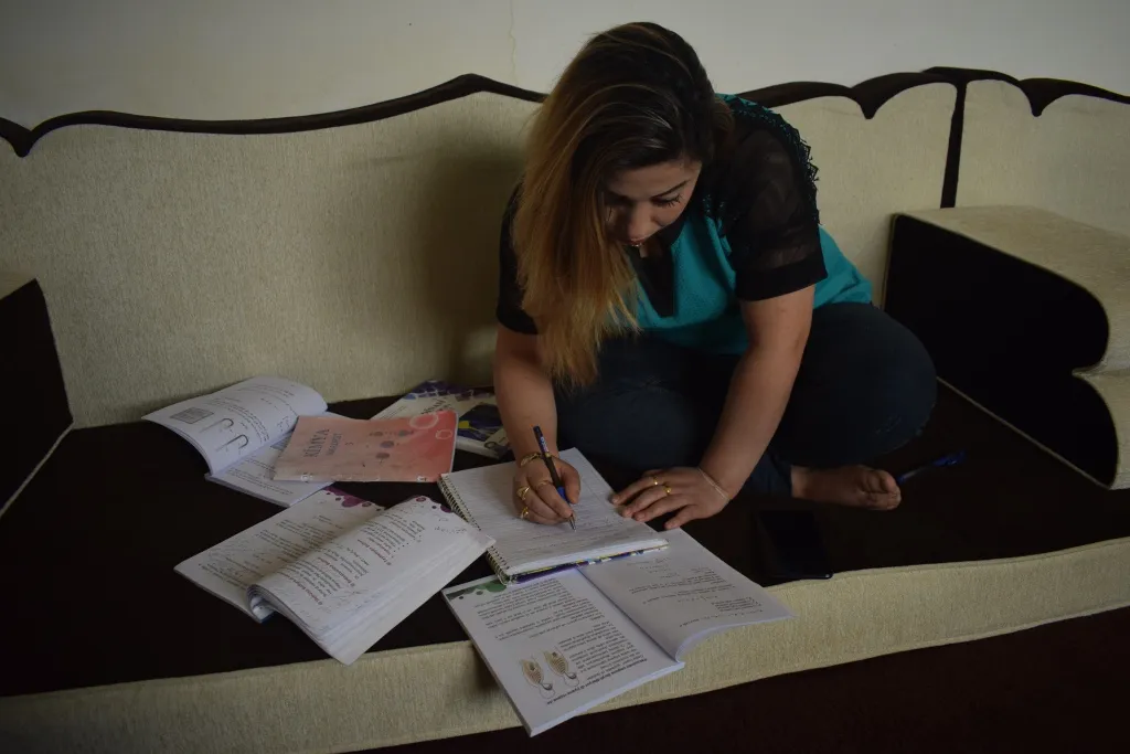 Li Kobanê perwerdeya bi rêya înternêtê didome