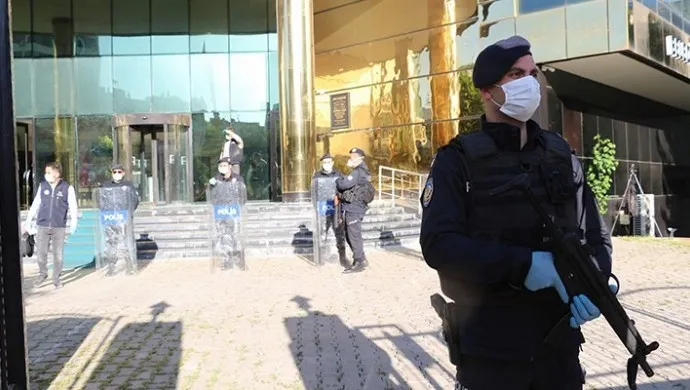 ​​​​​​​Dewleta Tirk 4 şaredariyên din ên HDP’ê desteser kirin