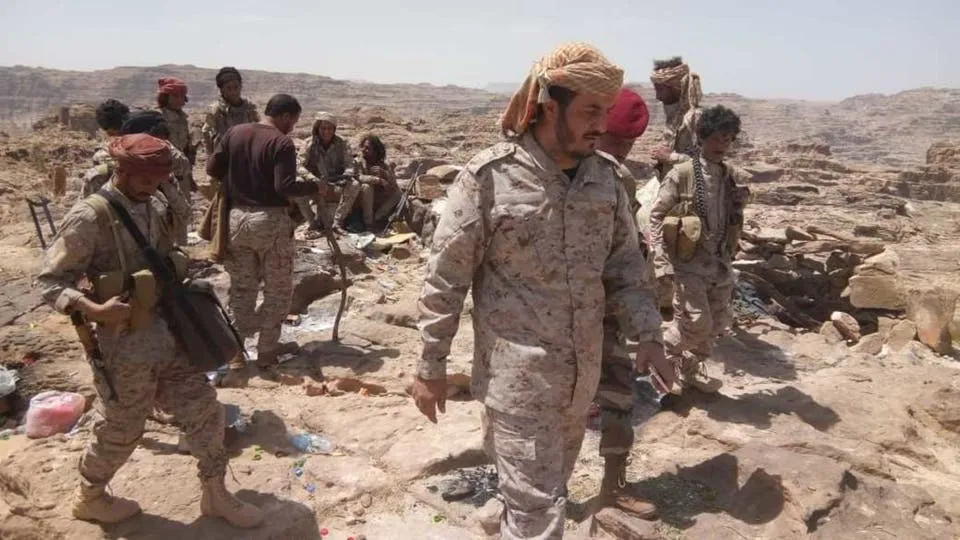 Artêşa Yemenê êrişeke Hûsiyan têk bir