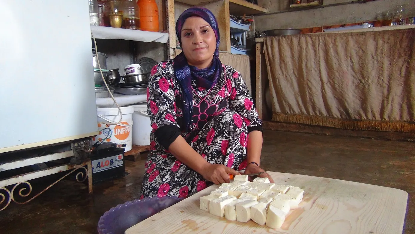 Jinên Efrînê dest bi çêkirina mûnetê kir