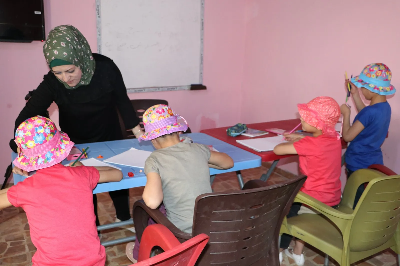 Komeleya Xwedîkirina Zarokên Bêkes li zarokan xwedî derdikeve