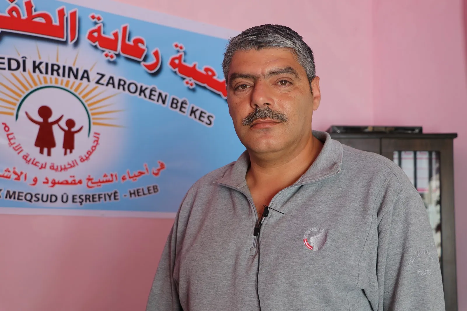 Komeleya Xwedîkirina Zarokên Bêkes li zarokan xwedî derdikeve