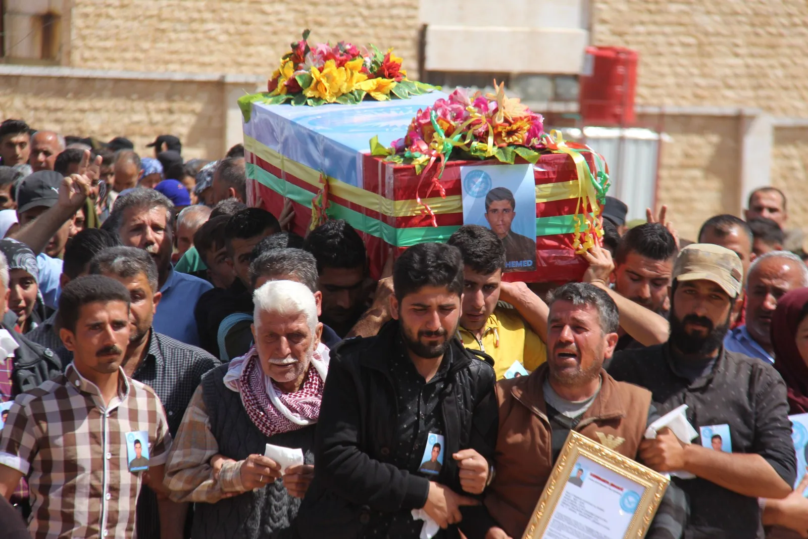 Şêniyên Efrînê şehîdê xwe oxir kir