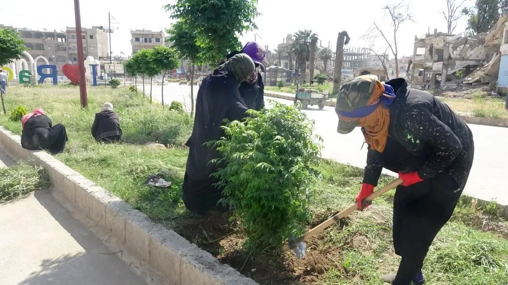 Hemleya darçandinê li Reqayê bi hevkariya jinan didome