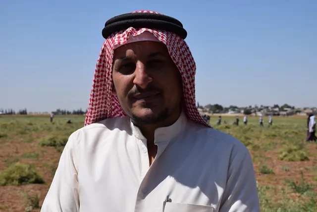 Ciwanên PYD`ê ji bo alîkariya malbatên hewcedar dest bi çinîna kemûnê kir