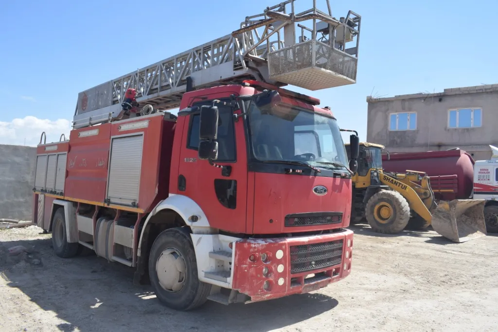 Artêşa Tirk li Kobanê êrişî erebeyên agirkujiyê kir