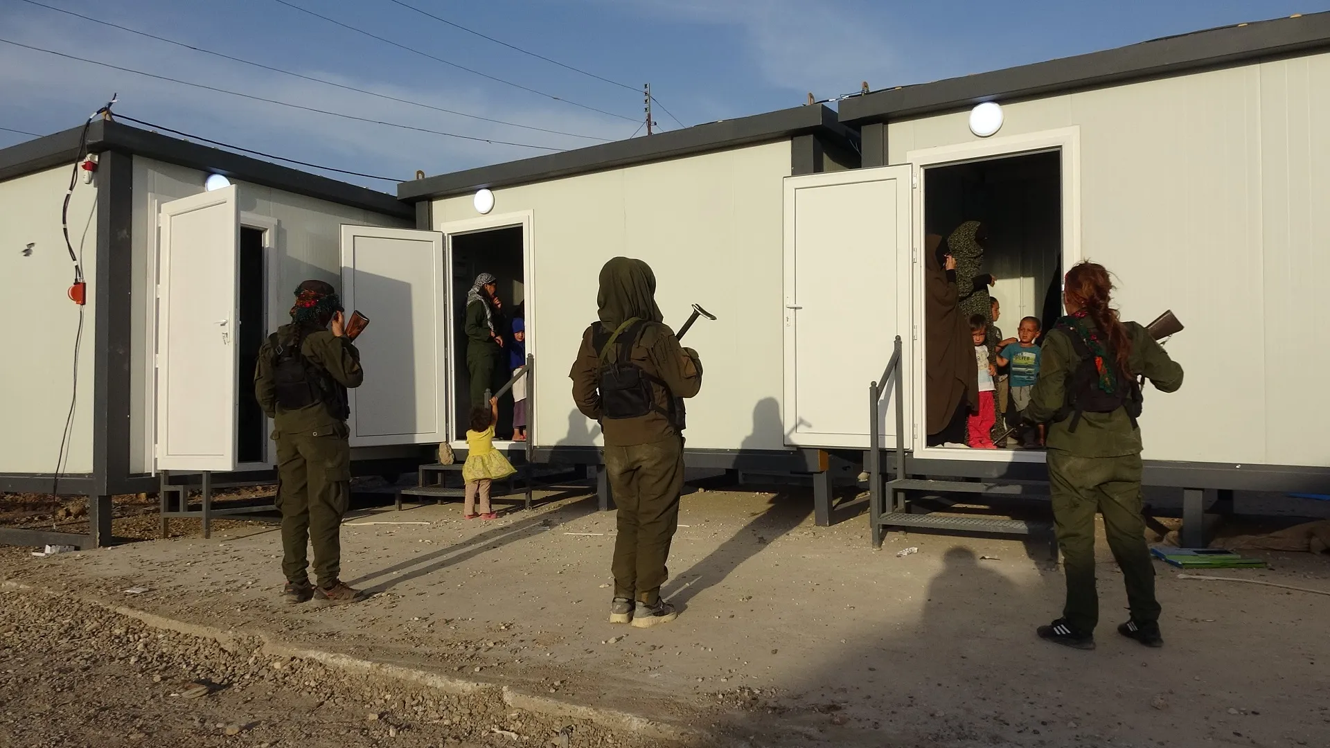 Li kampa Holê gavên nû
