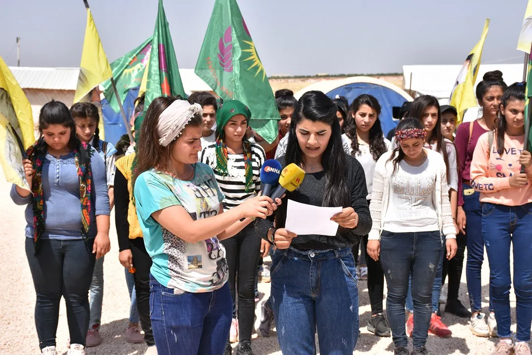 Yekitiya Jinên Ciwan li dijî sûcên dagirkeriyê banga serhildanê kir