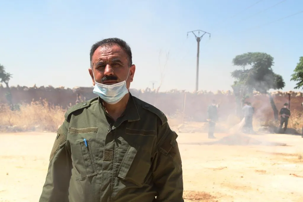 Hêzên Ewlekariya Hundirîn li Kobanê giyayên hişbir û hebên wê şewitandin