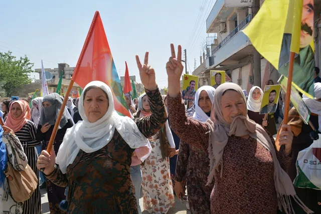‘Êrişên dewleta Tirk rûyê rast ê Erdogan nîşan da’
