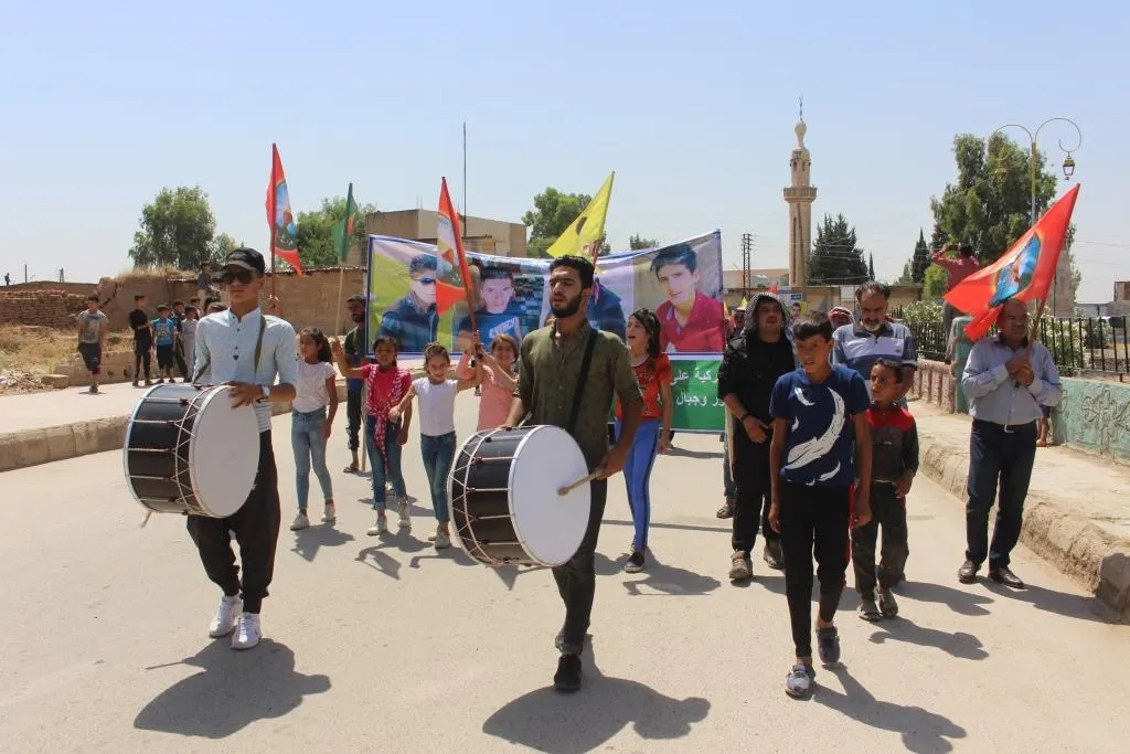 ‘Êrişên dewleta Tirk rûyê rast ê Erdogan nîşan da’