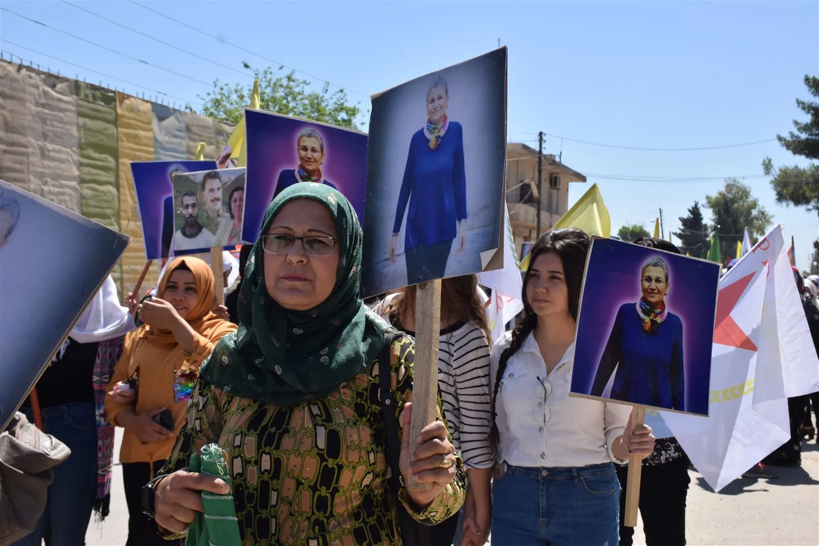 Li dijî girtina parlamenterên Kurd xwepêşandan
