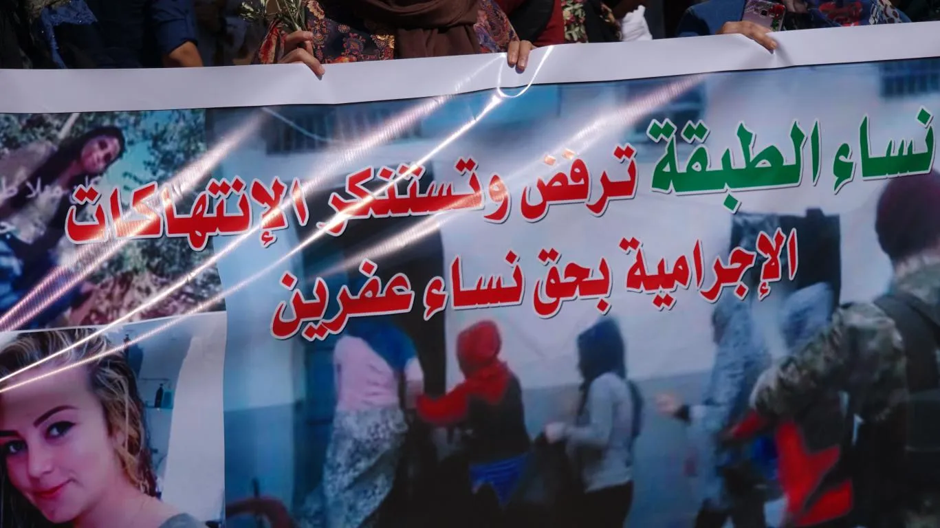 Jinên Tebqayê: Çeteyan kantona Efrînê kiriye dojeh