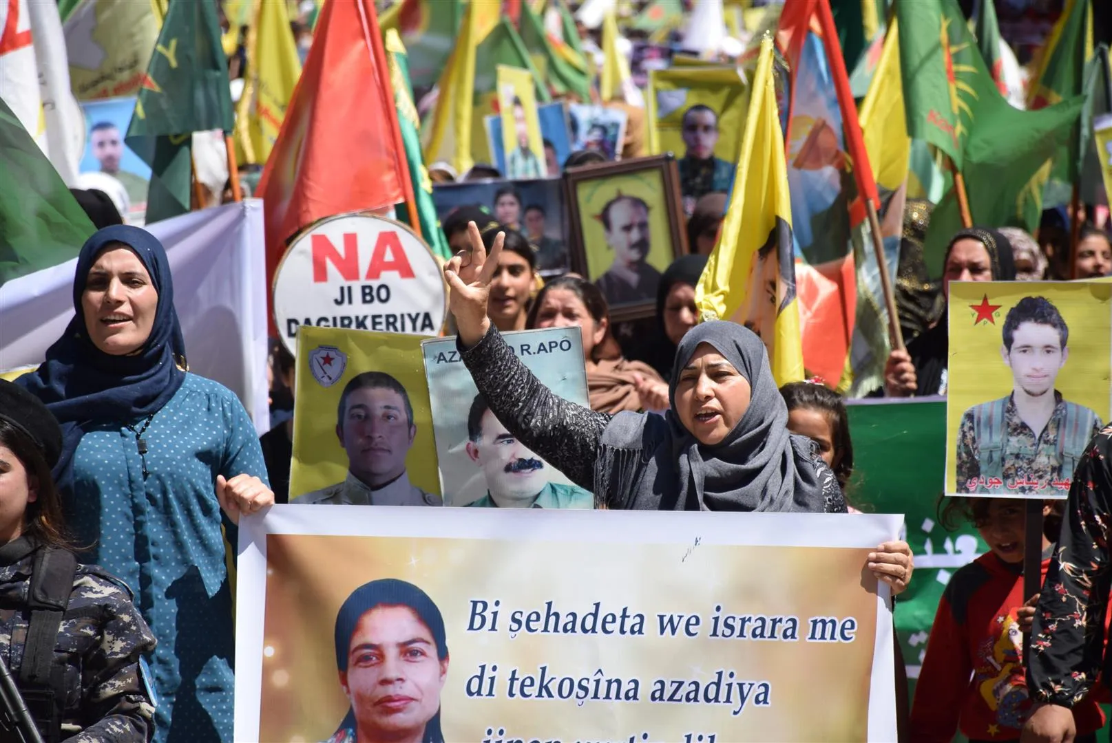′Divê civaka navneteweyî ji bêdengiya xwe derkeve’