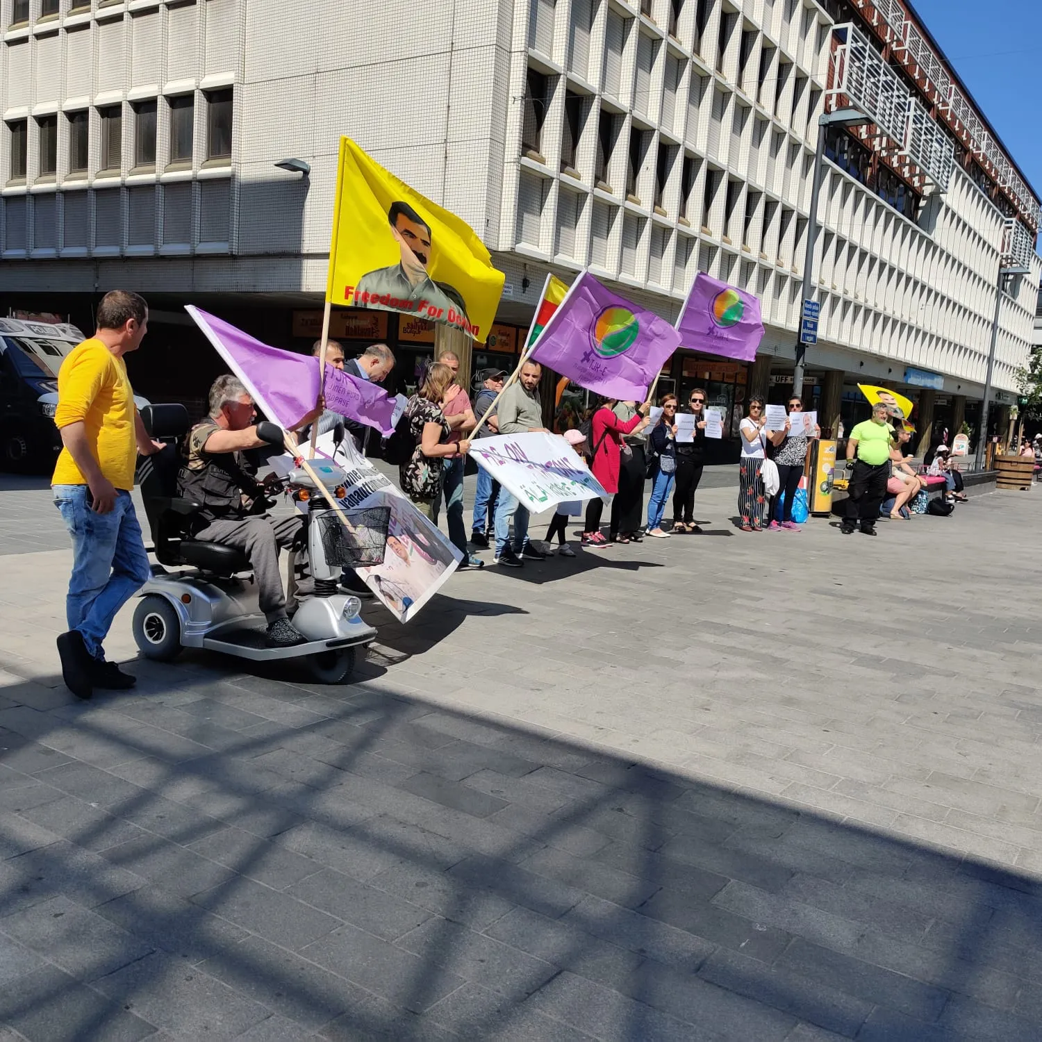 Dewleta Tirk li Helsînkiyê hate şermezarkirin