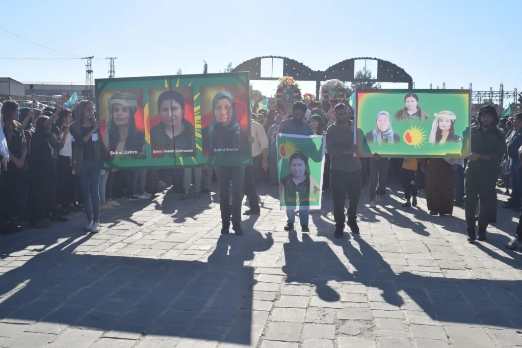 Jinên têkoşer Zehra, Hebûn û Emîna bi merasîmekê girsayî hatin oxirkirin