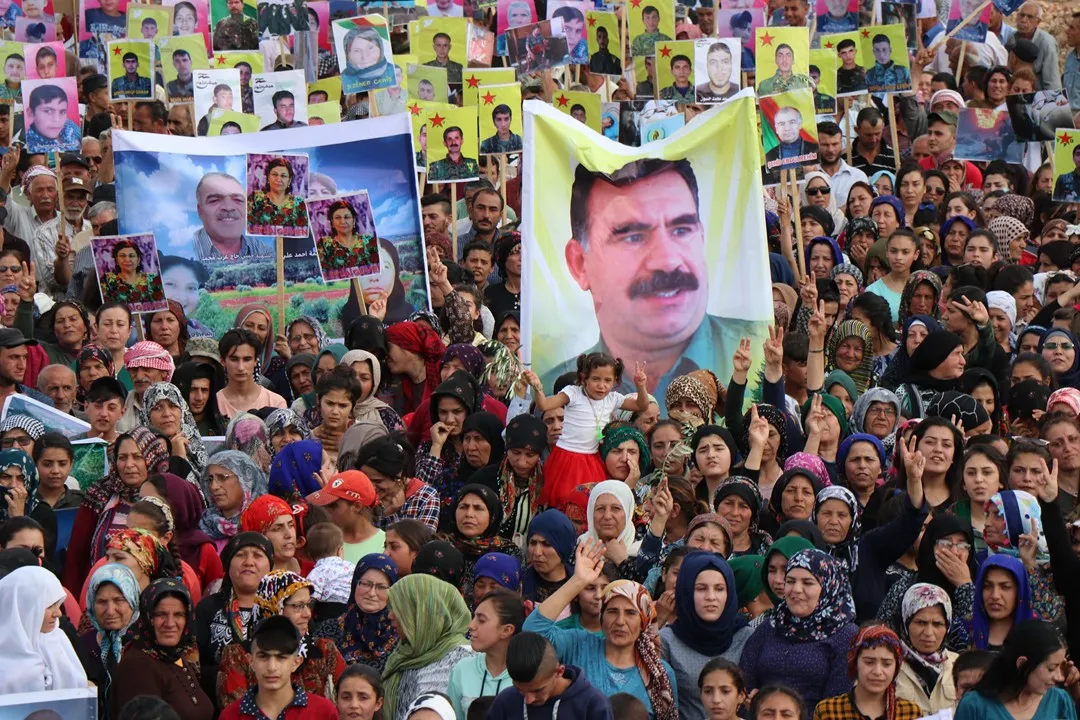 Efrînî li dijî sûcên dagirkeran daketin qadan