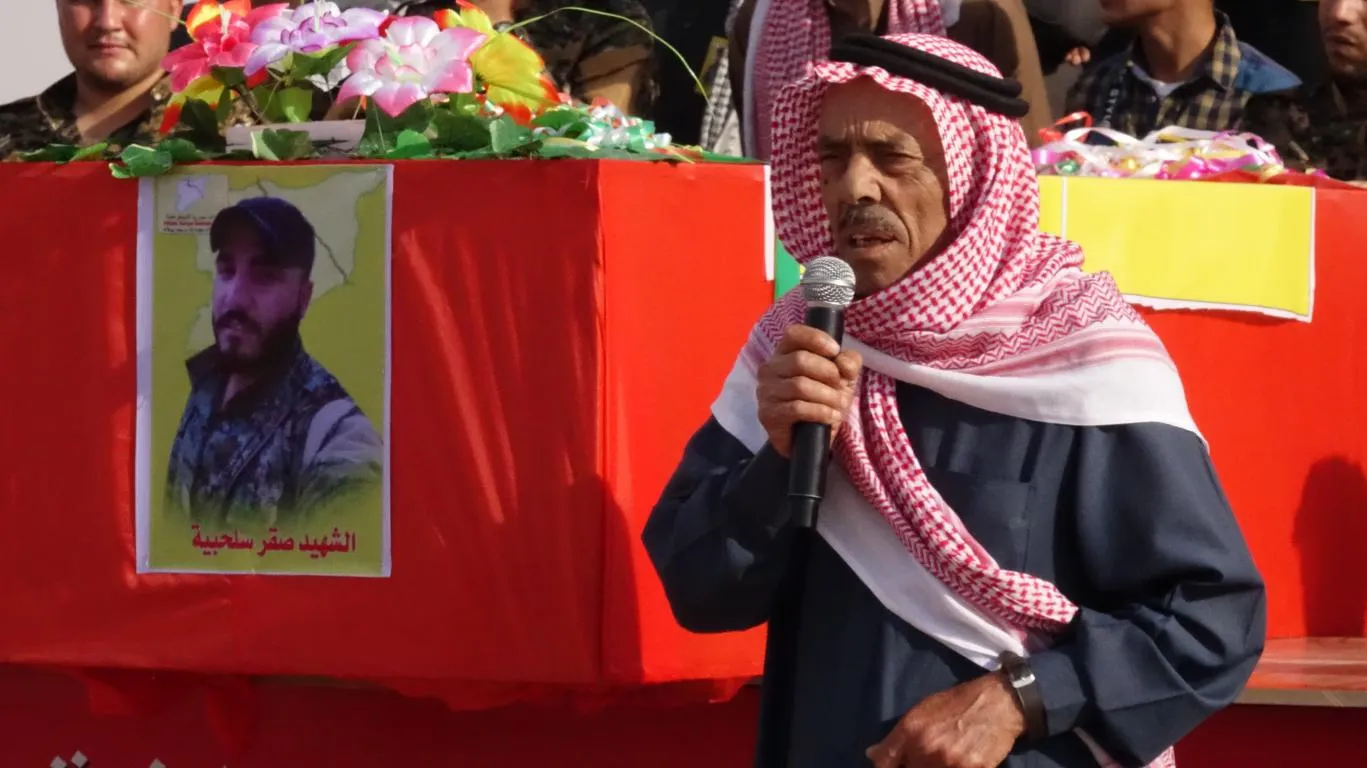 Şehîdê Berxwedana Rûmetê Seqir li Tebqayê hate veşartin