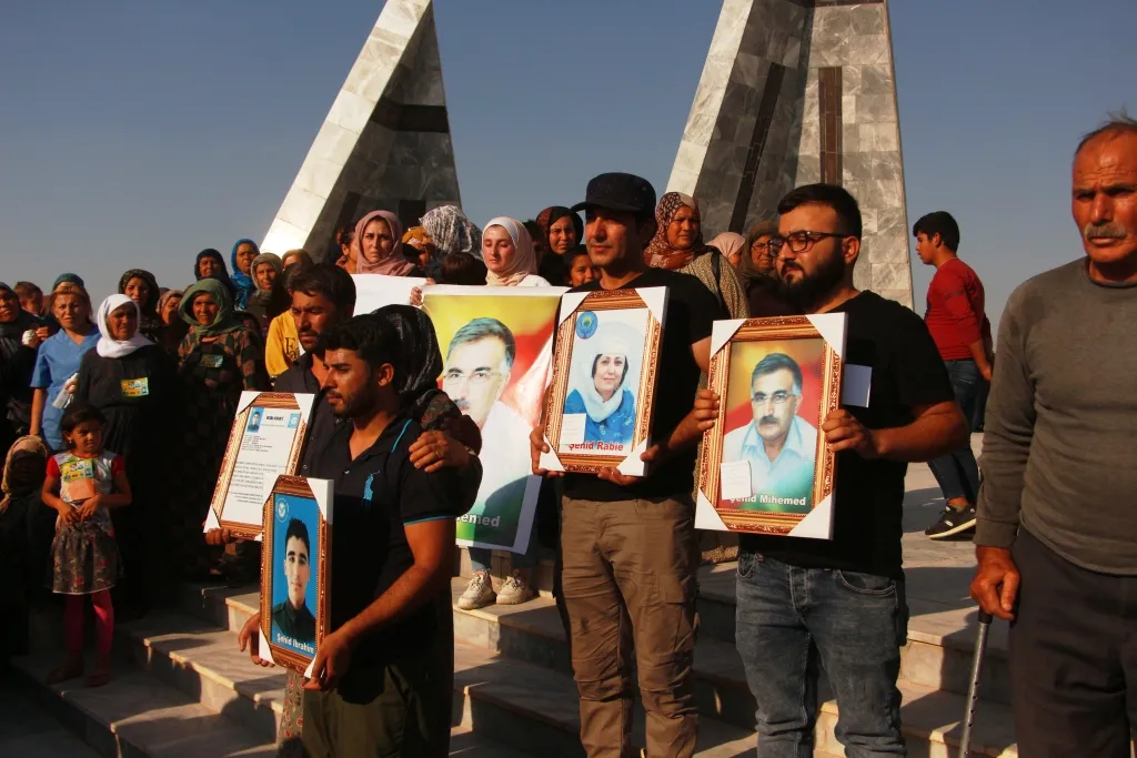 Li Kobanê ji bo şehîdan merasîmeke hate lidarxistin