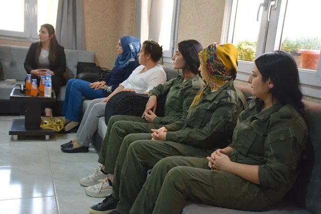 Desteya Jin pesna rola xebatên Hêzên Ewlekariya Hundirîn-Jin da
