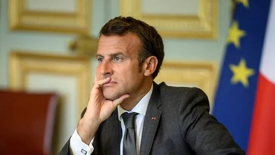 Macron: Tirkiyê lîstokeke xeter li Lîbyayê dilîze