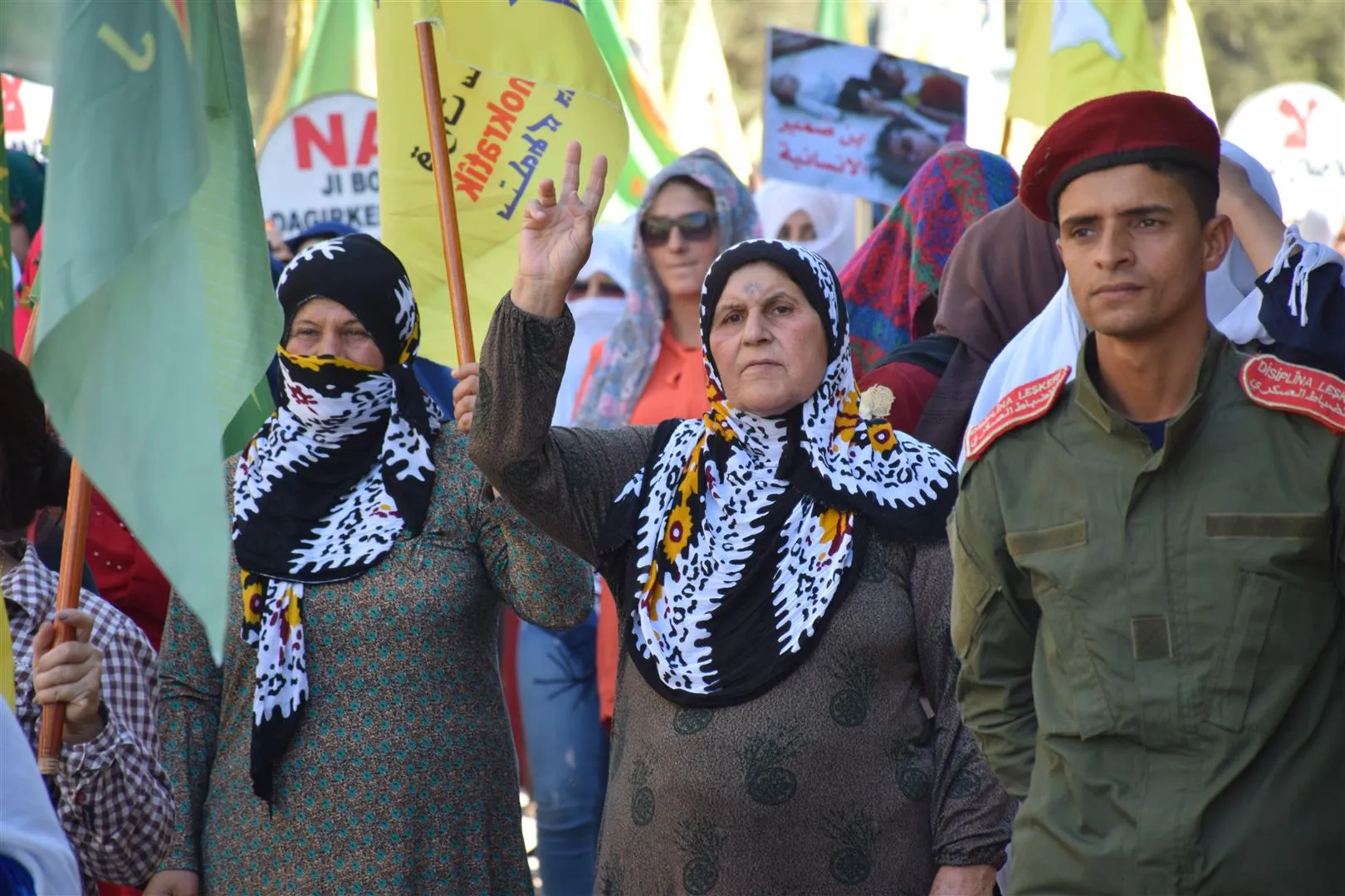 ‘Heta pêkanîna edaleta civakî û Sûriyeya azad û demokratîk em ê li ber xwe bidin’