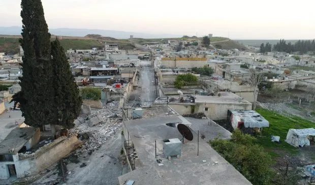 Çeteyên El-Hemzat ambargo li gundê Firêriyê ferz kir