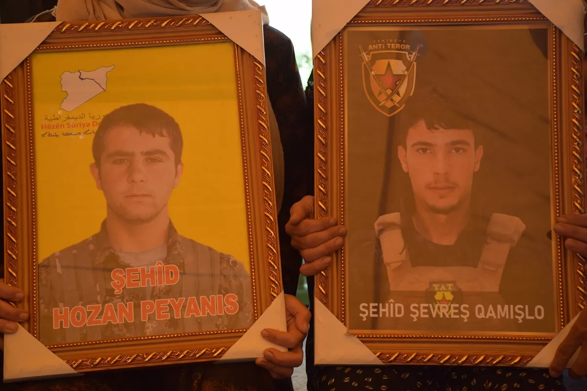​​​​​​​Li Qamişlo sersaxiya du şehîdan, li Şedadê jî şehîdek hate oxirkirin