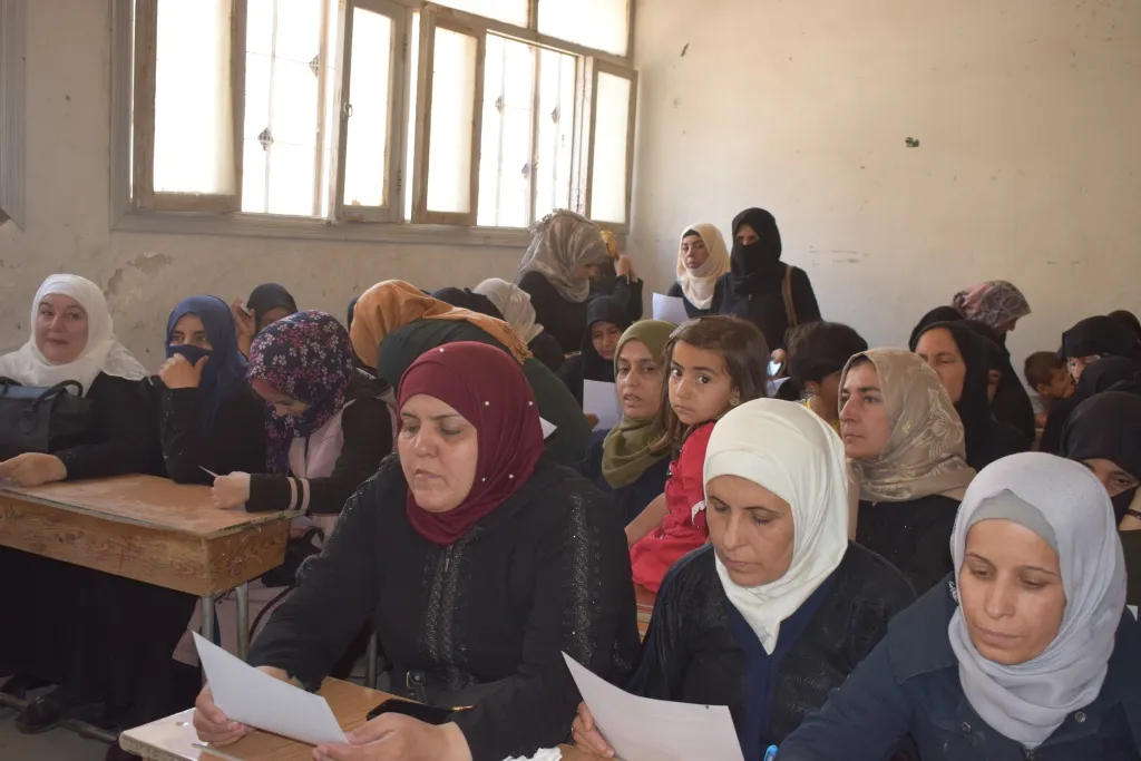 Komîteya Tenduristiyê ya Minbicê semînerên xweparastina ji Koronavîrusê li dar xistin