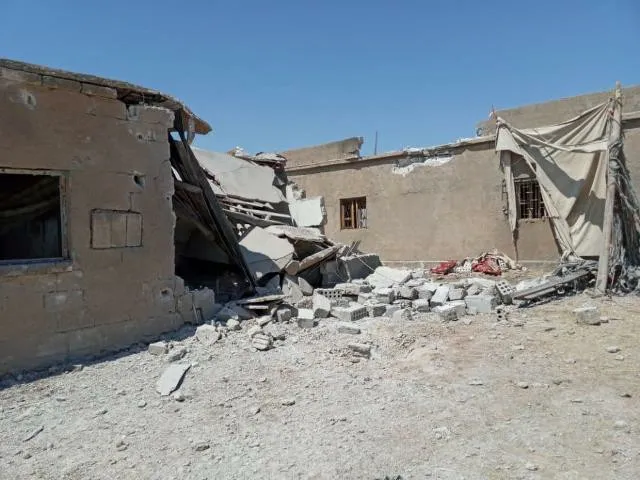 Balafirên nenas maleke li Hemam Tirkman bombebaran kir