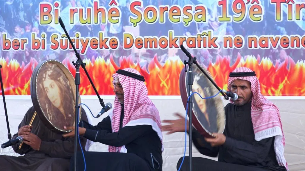 ‘Bi rihê Şoreşa 19’ê Tîrmehê em ê Sûriyeke demokratîk ava bikin’