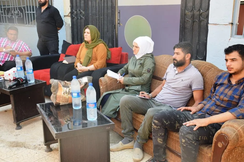Ji bo pêşxistina qada perwerdeyê  Rêveberiya Xweser bi şêniyên Hecînê re civiya