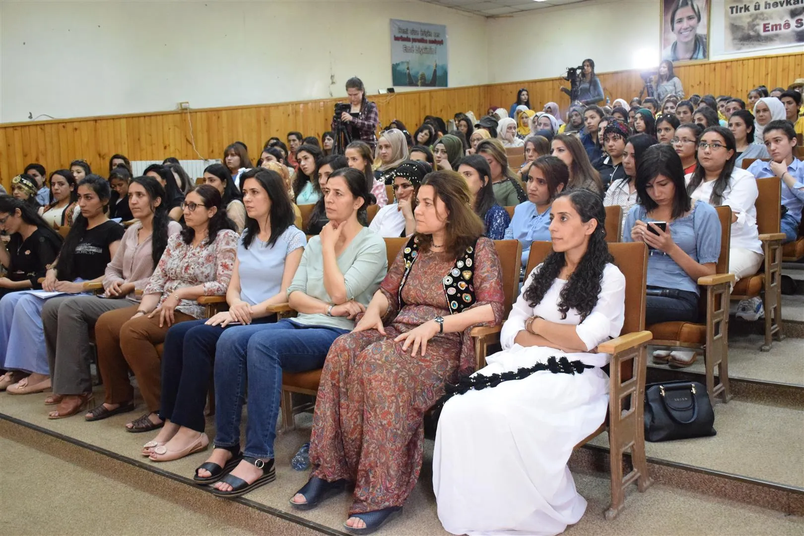 ​​​​​​​Rêxistina Jinên Ciwan a PYD`ê 1`emîn Konferansa xwe ya Damezrîner li dar xist