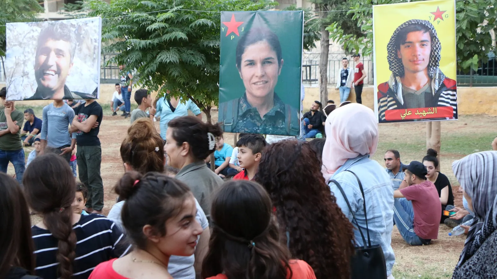 Jinên ciwan bi boneya salvegera Şoreşa 19'ê Tîrmehê pêşangehek vekir