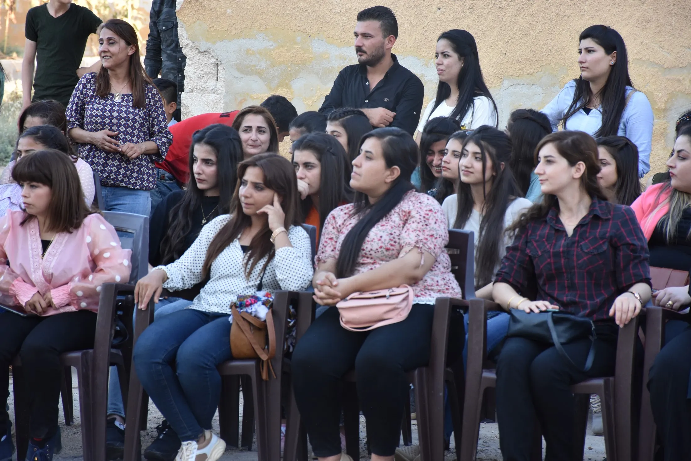 Komîteya Perwerdeya Civaka Demokratîk a herêma Efrînê xwendekarên serkeftî xelat kirin