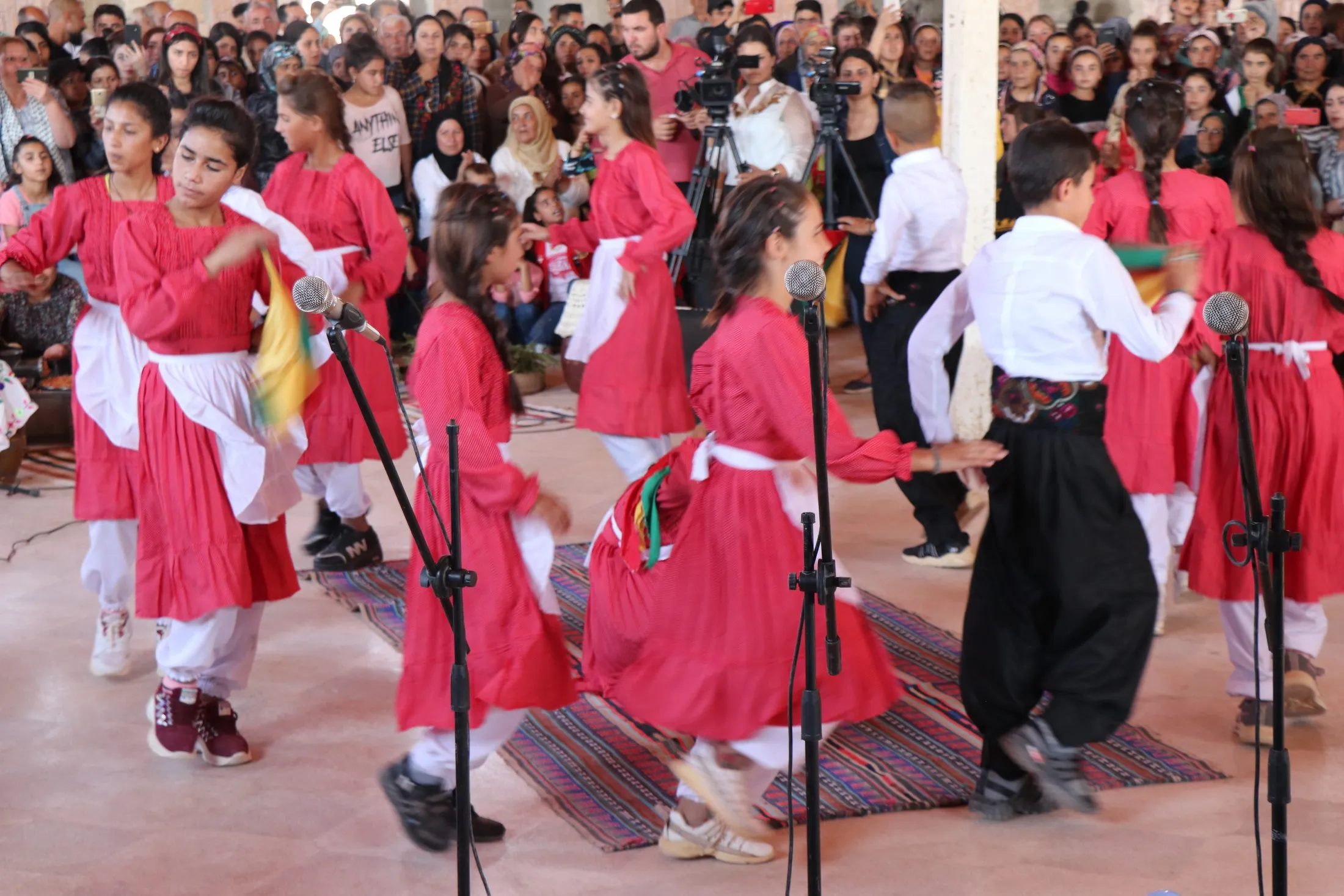 ​​​​​​​Çalakiya hefteya çandî di roja xwe ya sêyemîn de ye