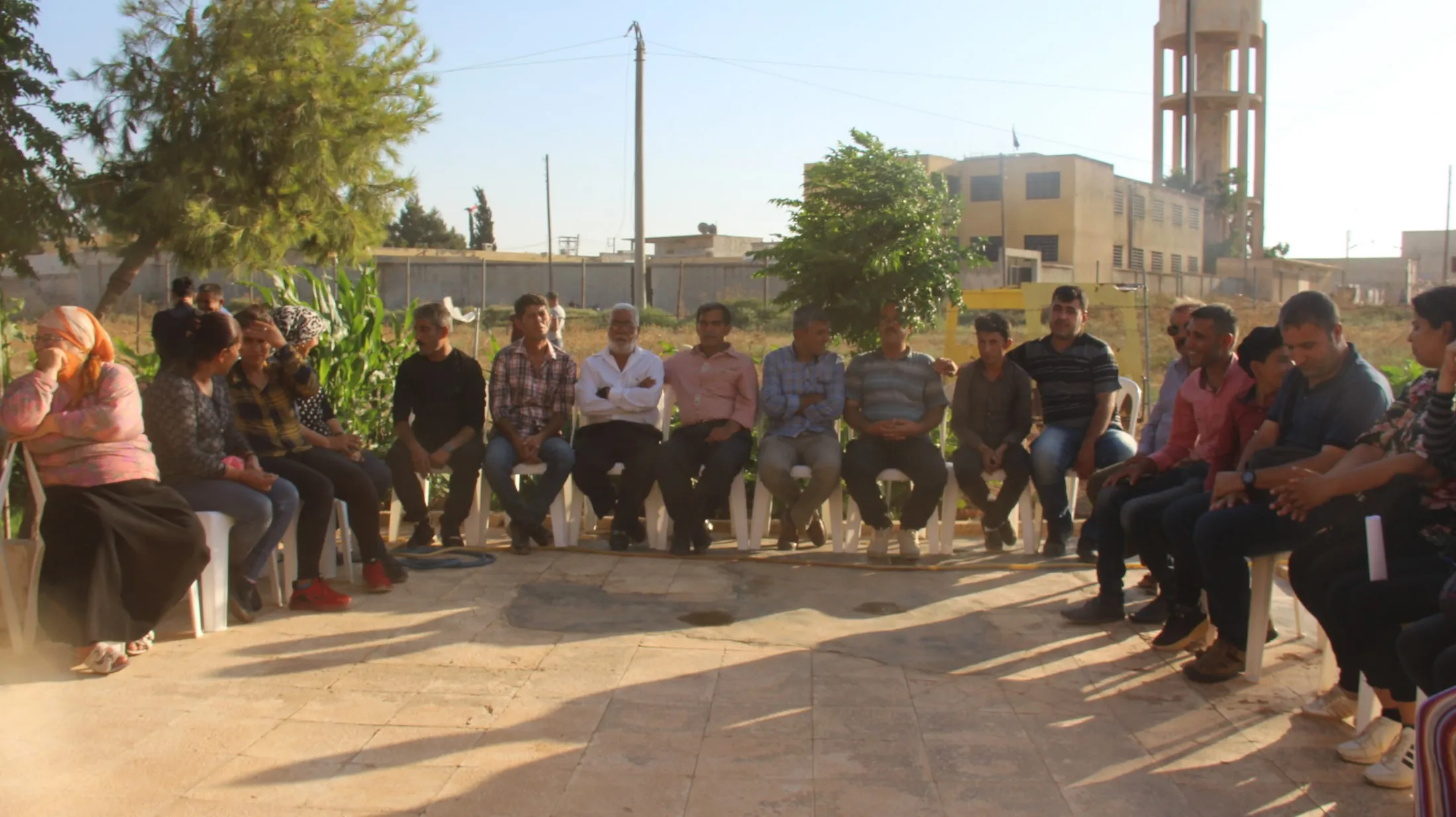 Rewşenbîrên Efrînê li Til Rifatê pirtûkxaneyek vekirin