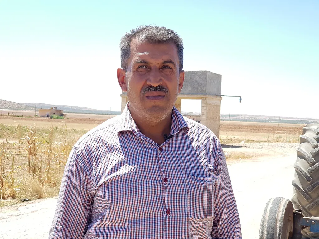 Koçberên Efrînê debara xwe bi ava bîran dikin