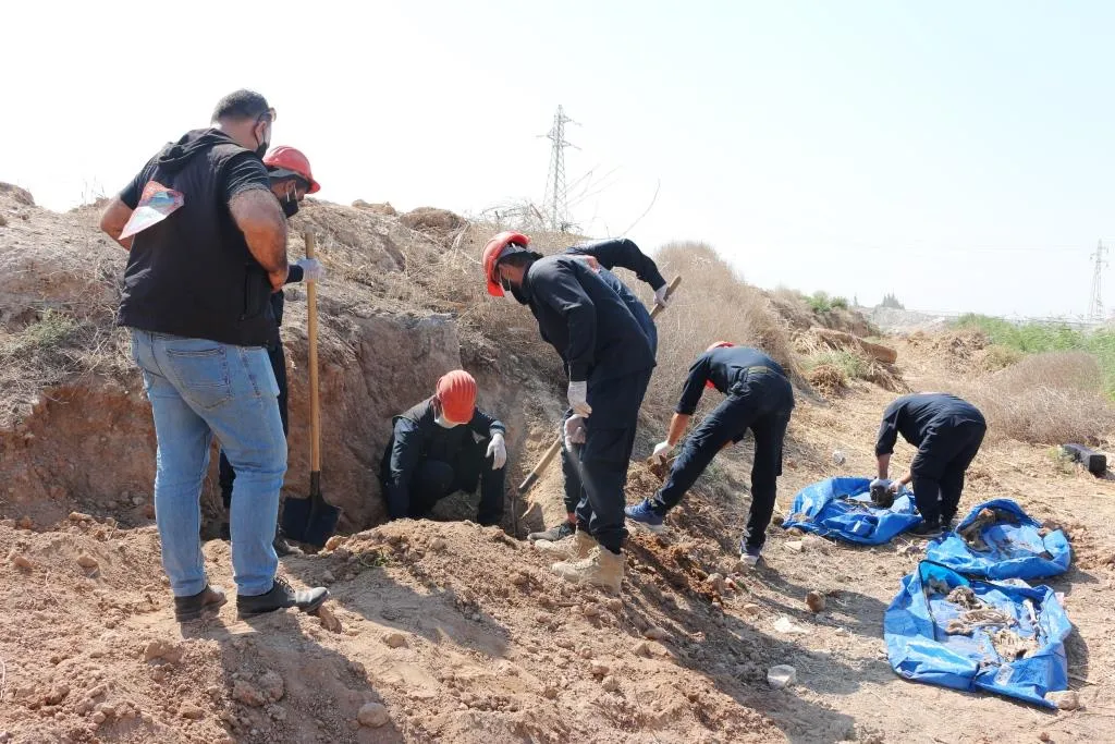 Li Reqayê goreke din a komî ya qurbaniyên DAIŞ’ê hate dîtin