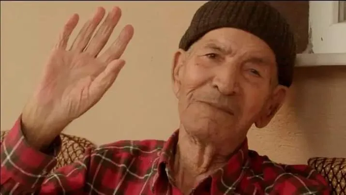 Desthilatên Tirkiyê nehişt cenazeyê hunermend Mihemed Xazî derbasî Sûriyê bibe