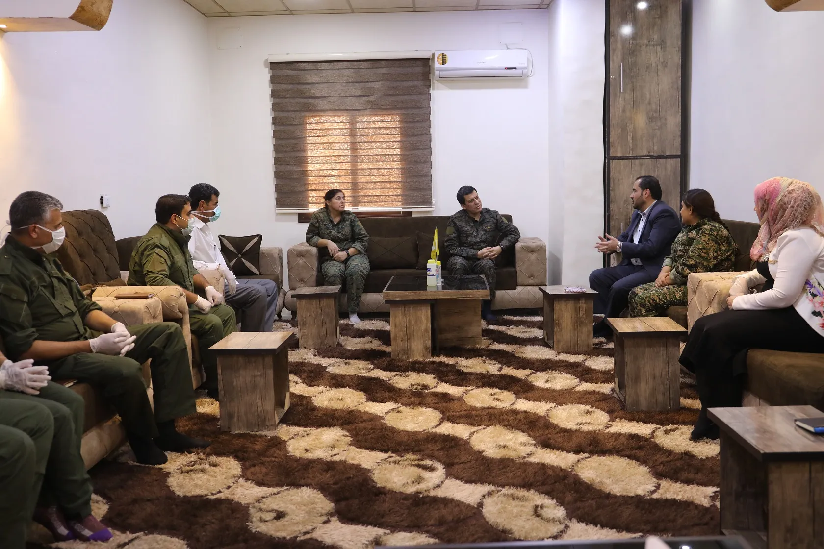 Mezlûm Ebdî û fermandarên QSD`ê serdana Dêrazorê kir