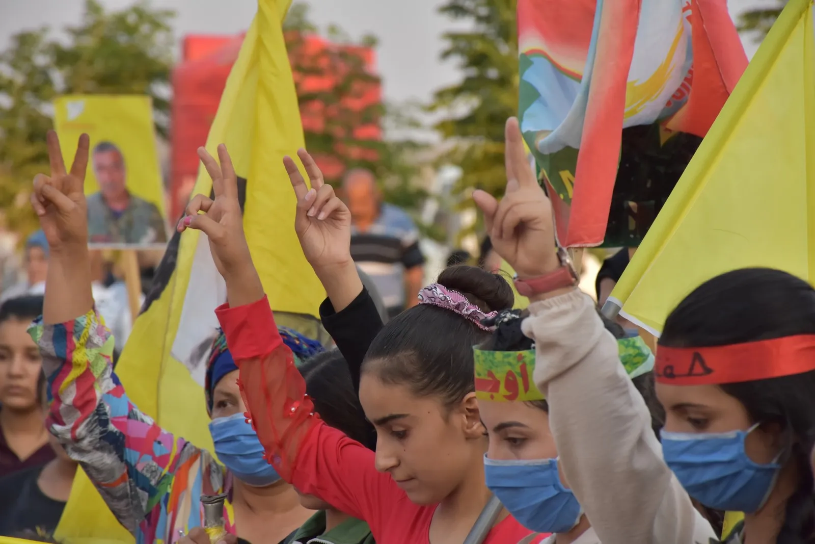 Malbatên şehîdan berxwedana Heftenînê silav kir