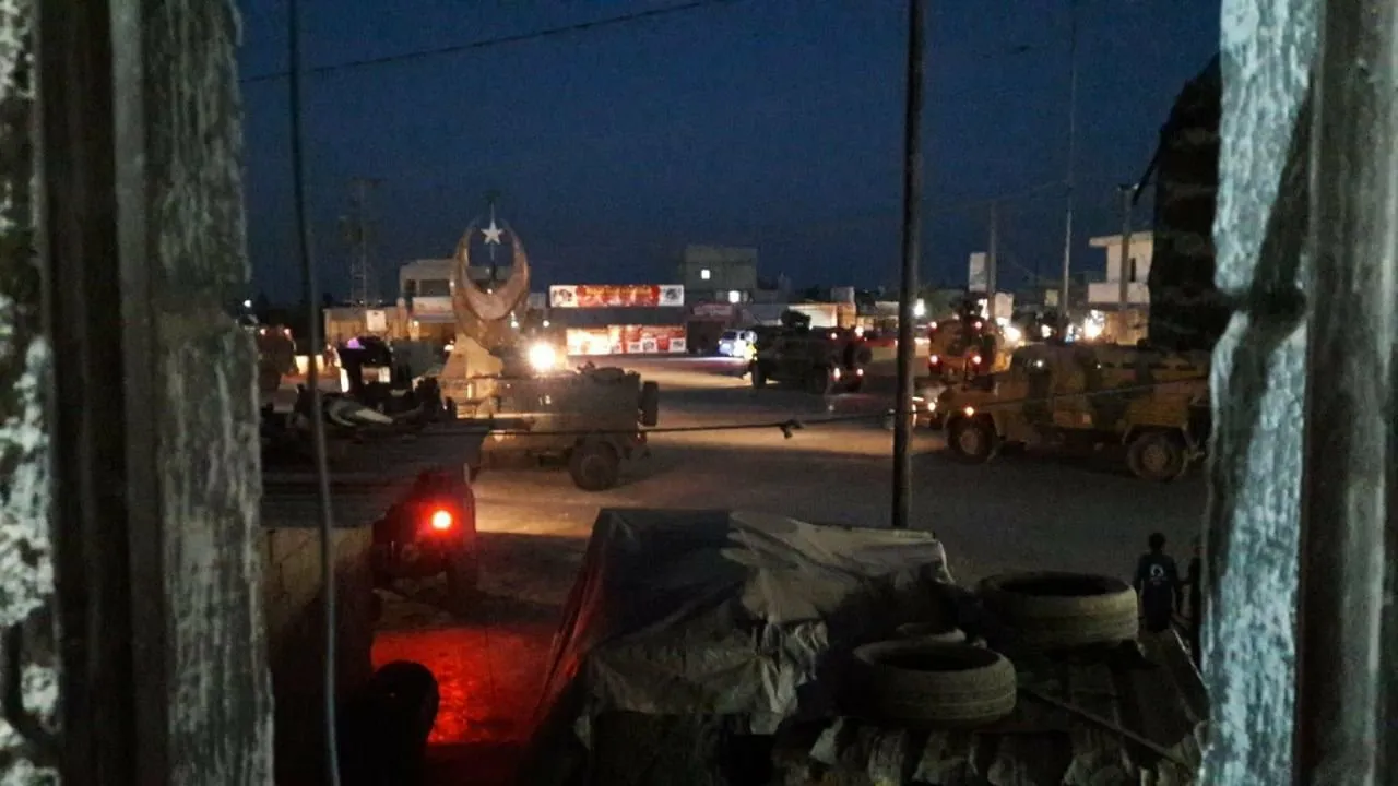 Li Ezazê di navbera sivîl û artêşa Tirk a dagirker de şer