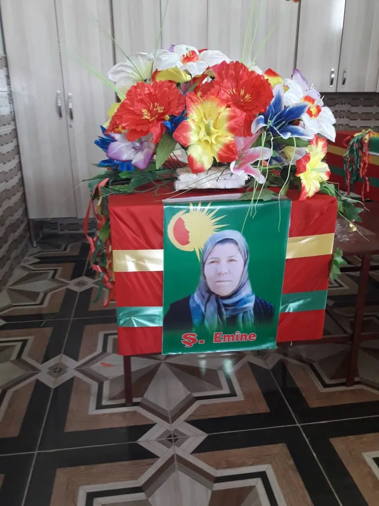 ​​​​​​​Emîna, zarokên xwe li ser giyanê netewî mezin kir û di oxira azadiyê de şehîd bû