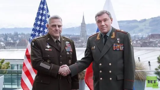 ​​​​​​​Piştî qezeyê rayedarên Amerîka û Rûsya bi rêya telefonê axivîn