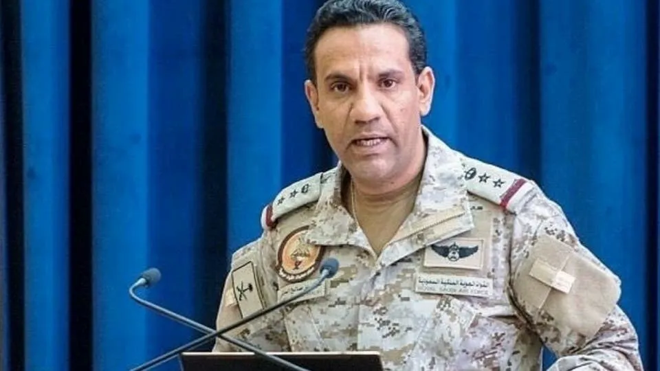 Hûsiyan balafirek bombebarî şand Siûdiyê û koalîsyonê ew rûxand