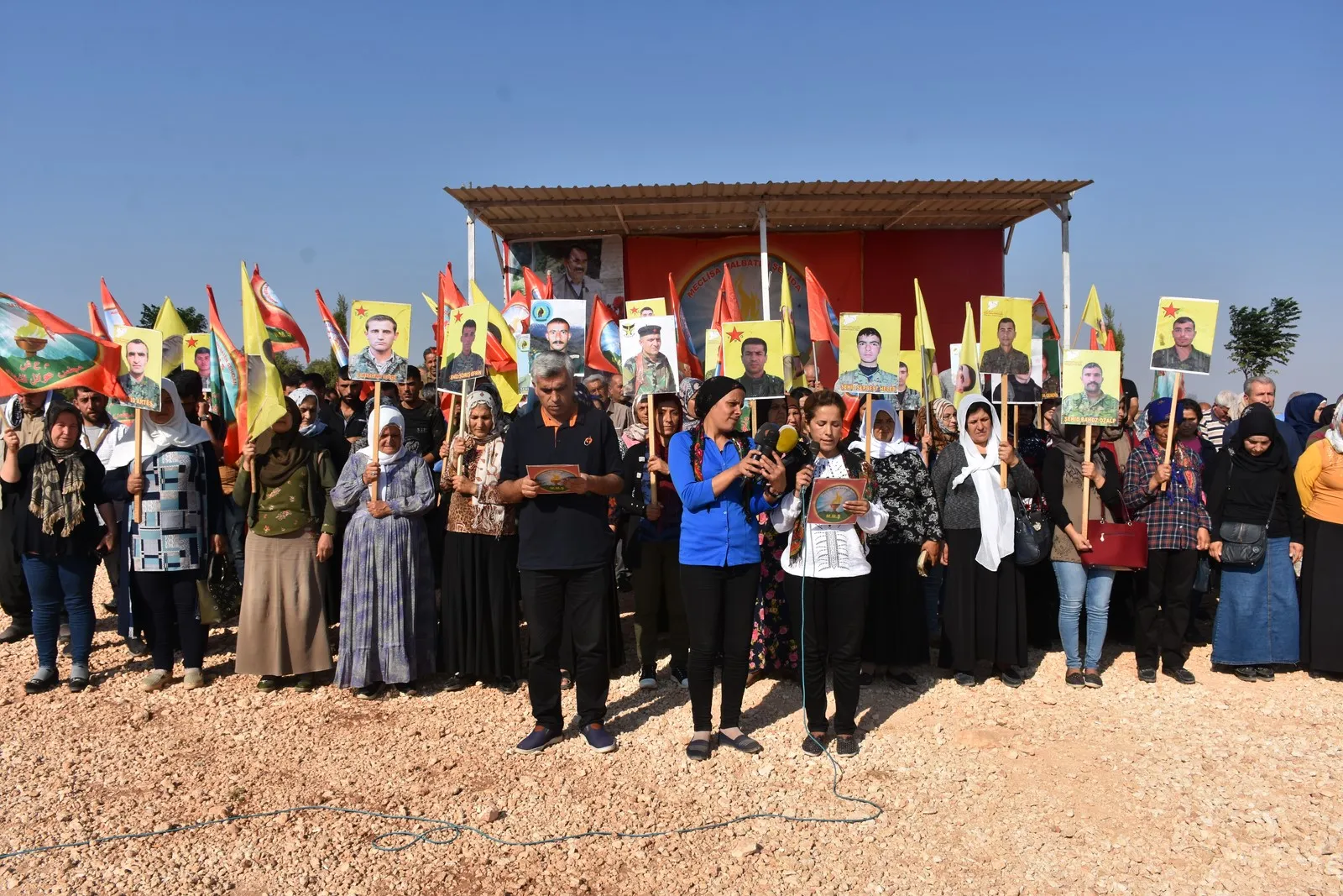 Ji Meclisa Malbatên Şehîdan daxuyanî: Divê civaka naveteweyî bi erka xwe rabe