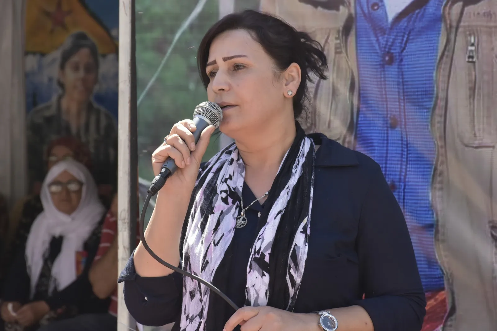 Şêniyên Helebê beşdarî konê sersaxiyê yê şehîd Dozdar Hemo bûn