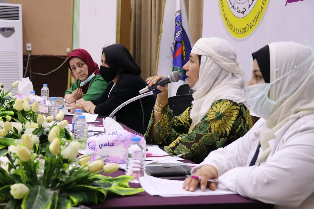 Konferansa tenduristiyê ya jinan bi nîqaşên karkeran berdewam e