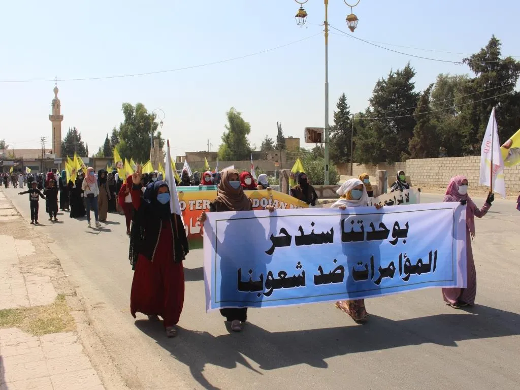 Şêniyên Til Hemîsê bang li gelê Sûriyê kir: Li hemberî dewleta Tirk bibin yek